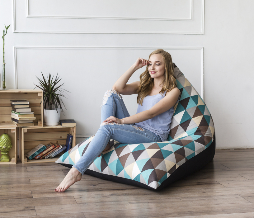 Бескаркасные кресла, Кресло Пирамида