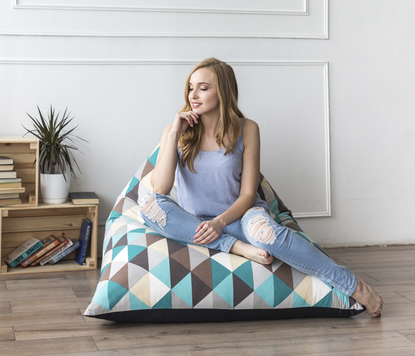 Бескаркасные кресла, Кресло Пирамида